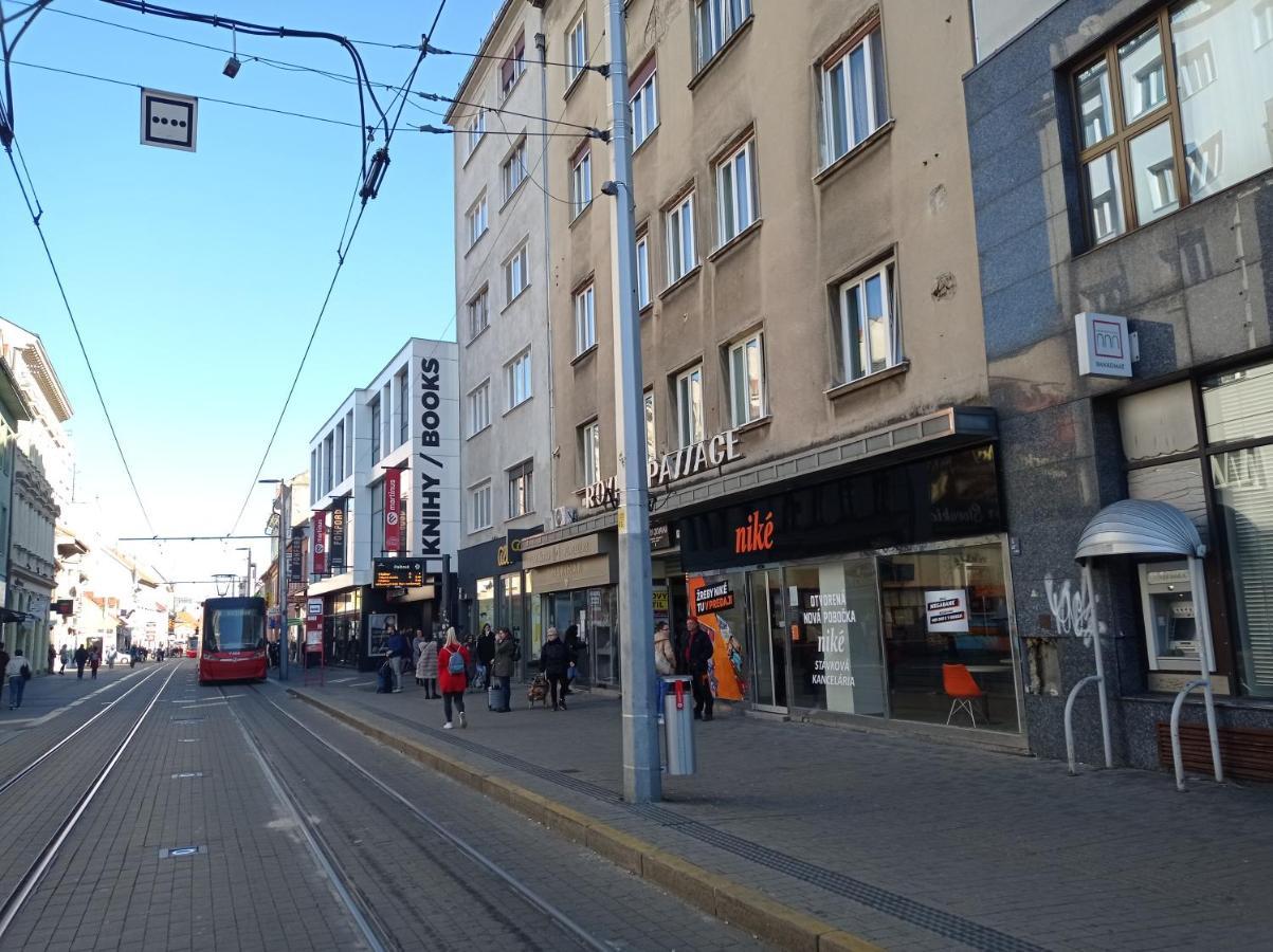 Amazing Flat In Old Town With Large Balcony Lejlighed Bratislava Eksteriør billede